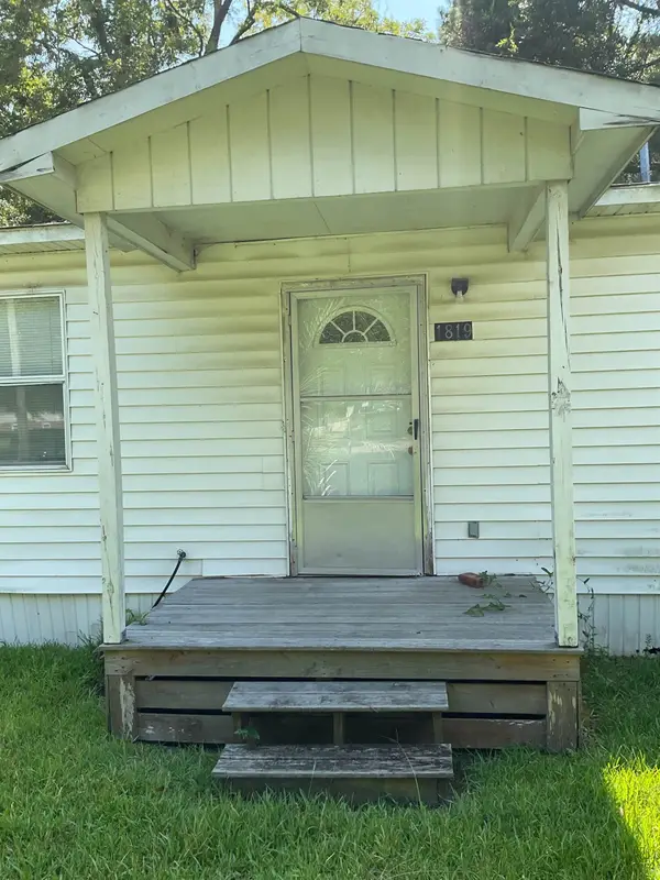 1819 Gilbert Ln., Georgetown, SC 29440