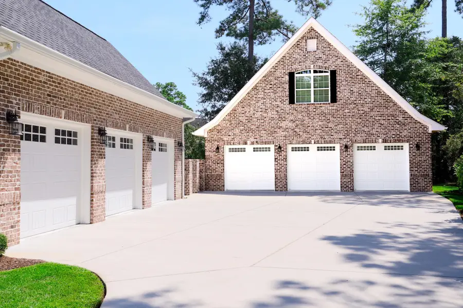 305 Triton Ct., Murrells Inlet, SC 29576 - #2