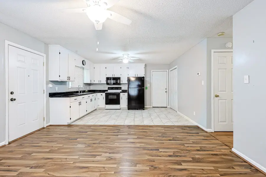 104 S Eaddy St., Hemingway, SC 29554 - #3