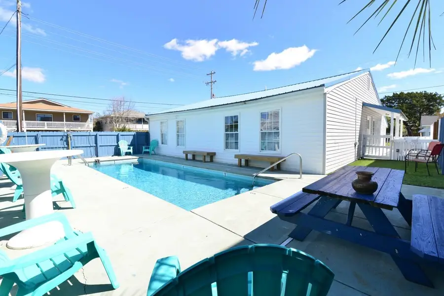 219 27th Ave. N, North Myrtle Beach, SC 29582 - #2