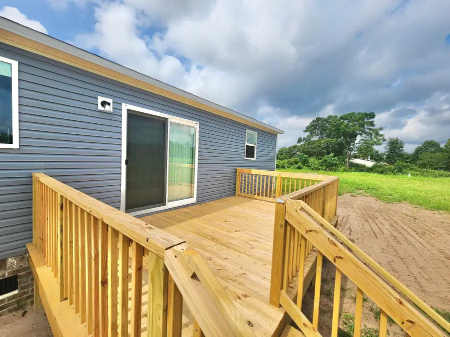 608 Black Branch Rd., Dillon, SC 29536 - #3