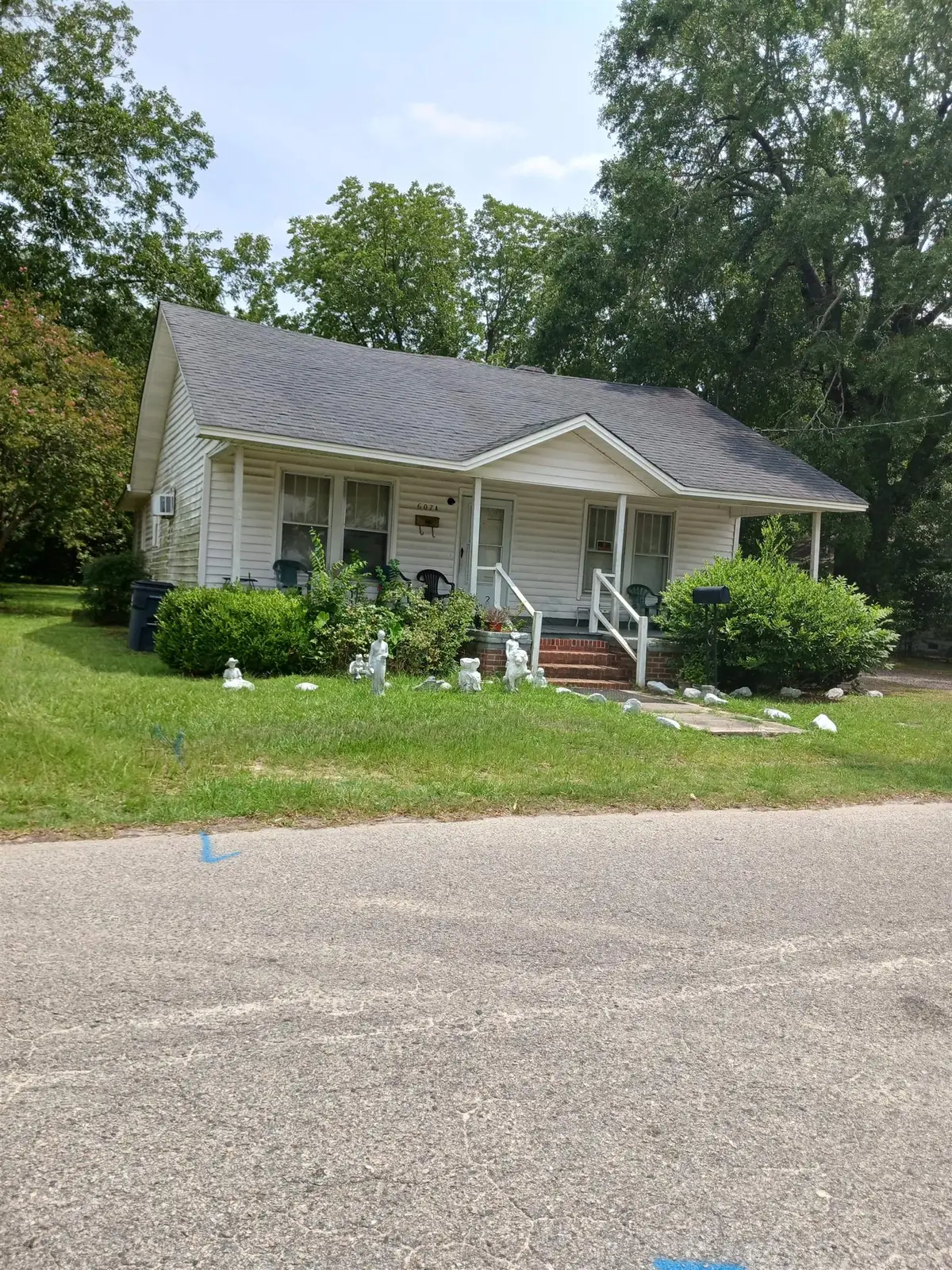 607 Smith St., Marion, SC 29571 - #1