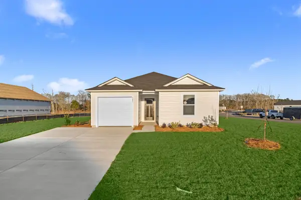 637 Green Valley Way, Loris, SC 29569