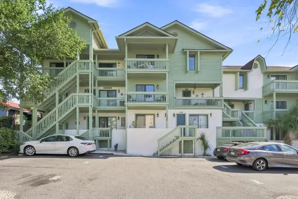 306 74th Ave. N #301, Myrtle Beach, SC 29572