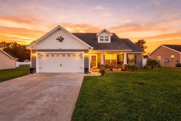 221 Penn Circle, Galivants Ferry, SC 29544