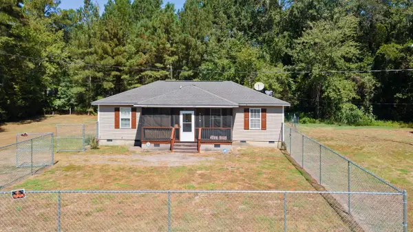 6116 Old Mullins Hwy., Nichols, SC 29581