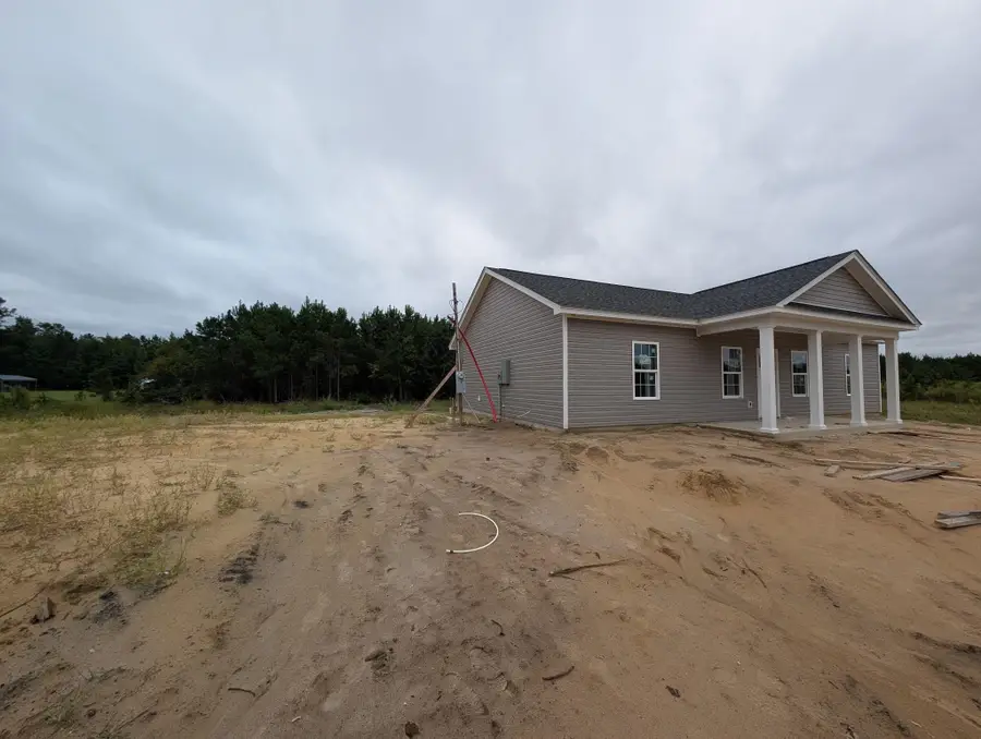 8610 Black Creek Rd., Nichols, SC 29581 - #3