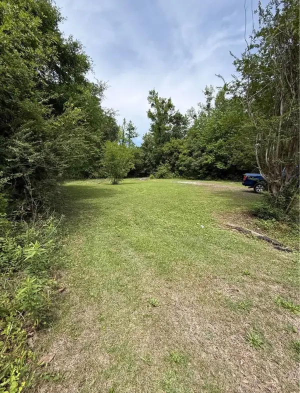 40 Carver St., Hemingway, SC 29554