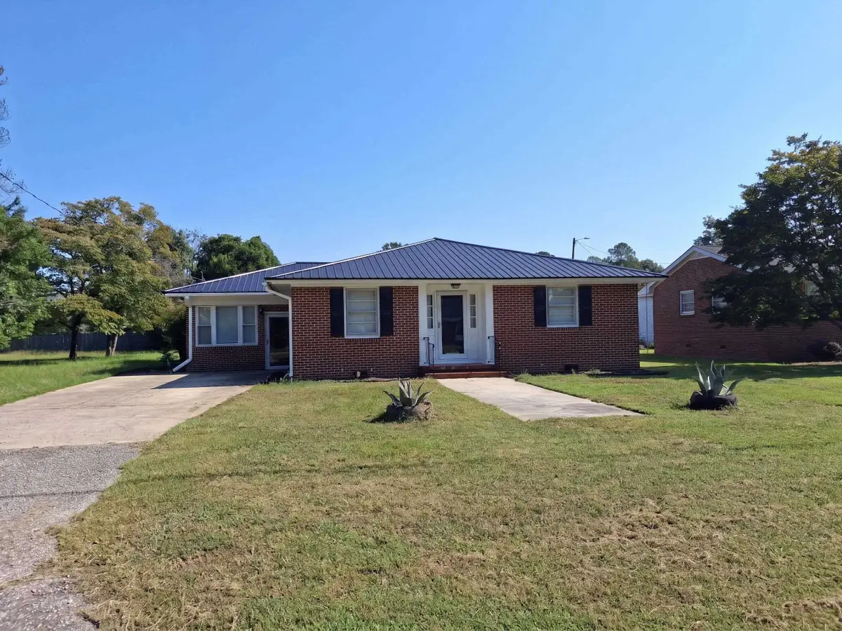 1321 E Washington St., Dillon, SC 29536 - #1