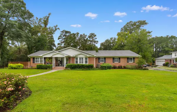 803 Woodland Dr., Kingstree, SC 29556