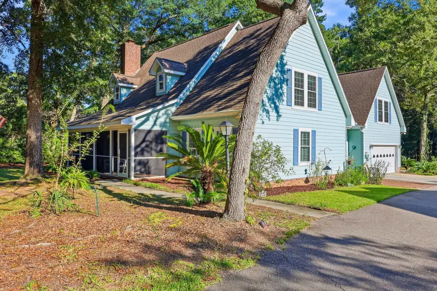 587 Hawthorn Dr., Pawleys Island, SC 29585 - #3