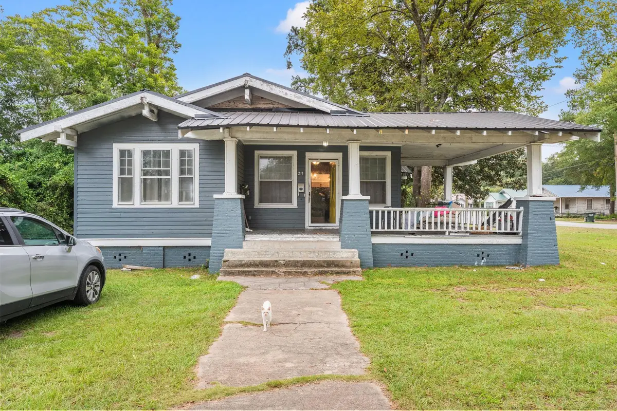 211 14th Ave. S, Dillon, SC 29536 - #1