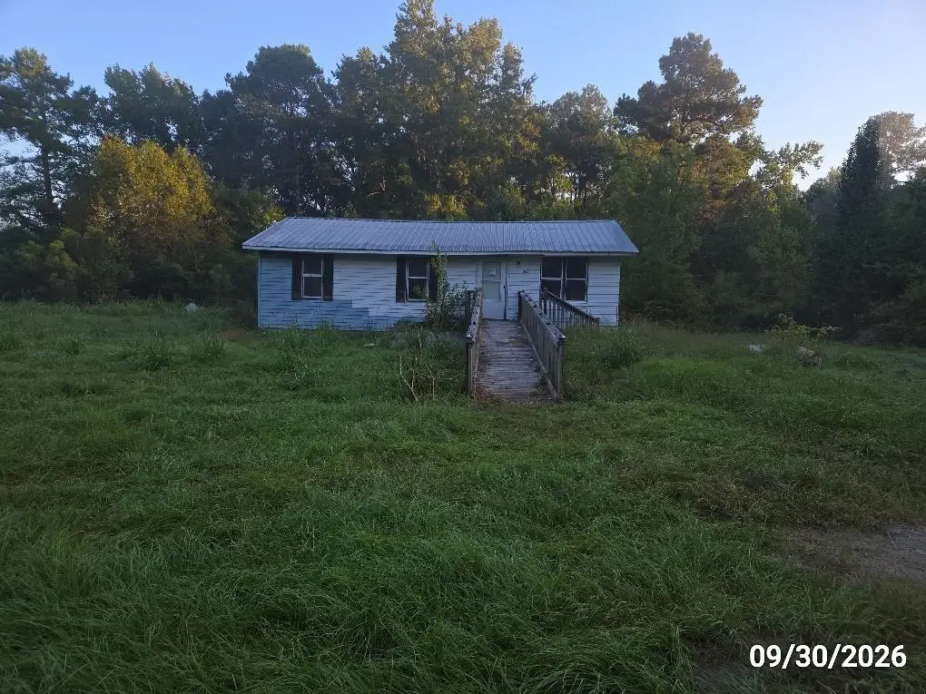 568 Pinckney Rd., Kingstree, SC 29556 - #1