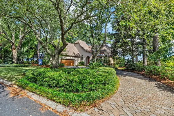 81 Fairway Ln., Pawleys Island, SC 29585