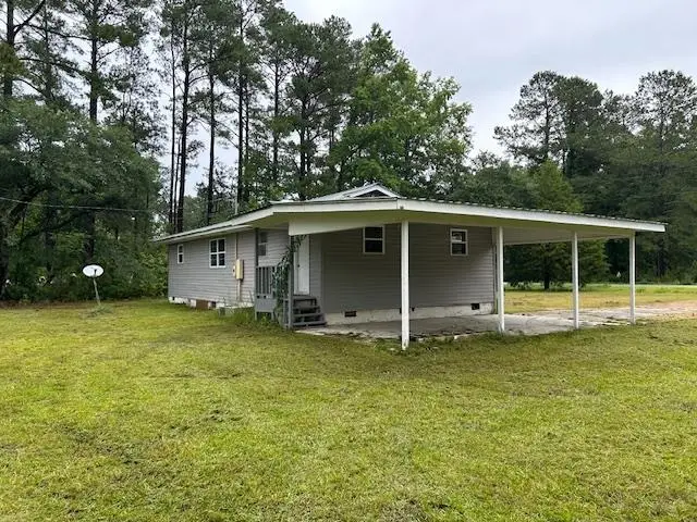 321 Circle Heights Dr., Loris, SC 29569 - #3