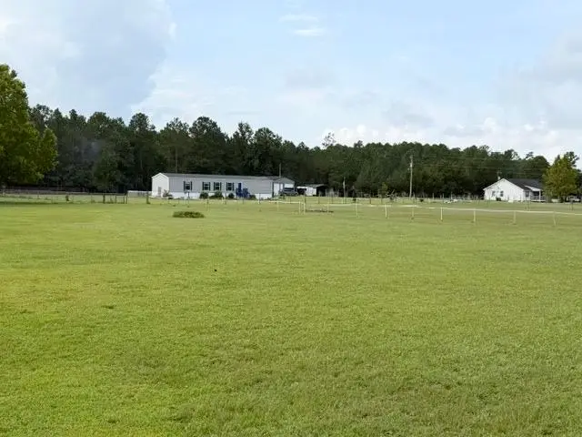 4224 Horse Pen Bay Rd., Aynor, SC 29511 - #2