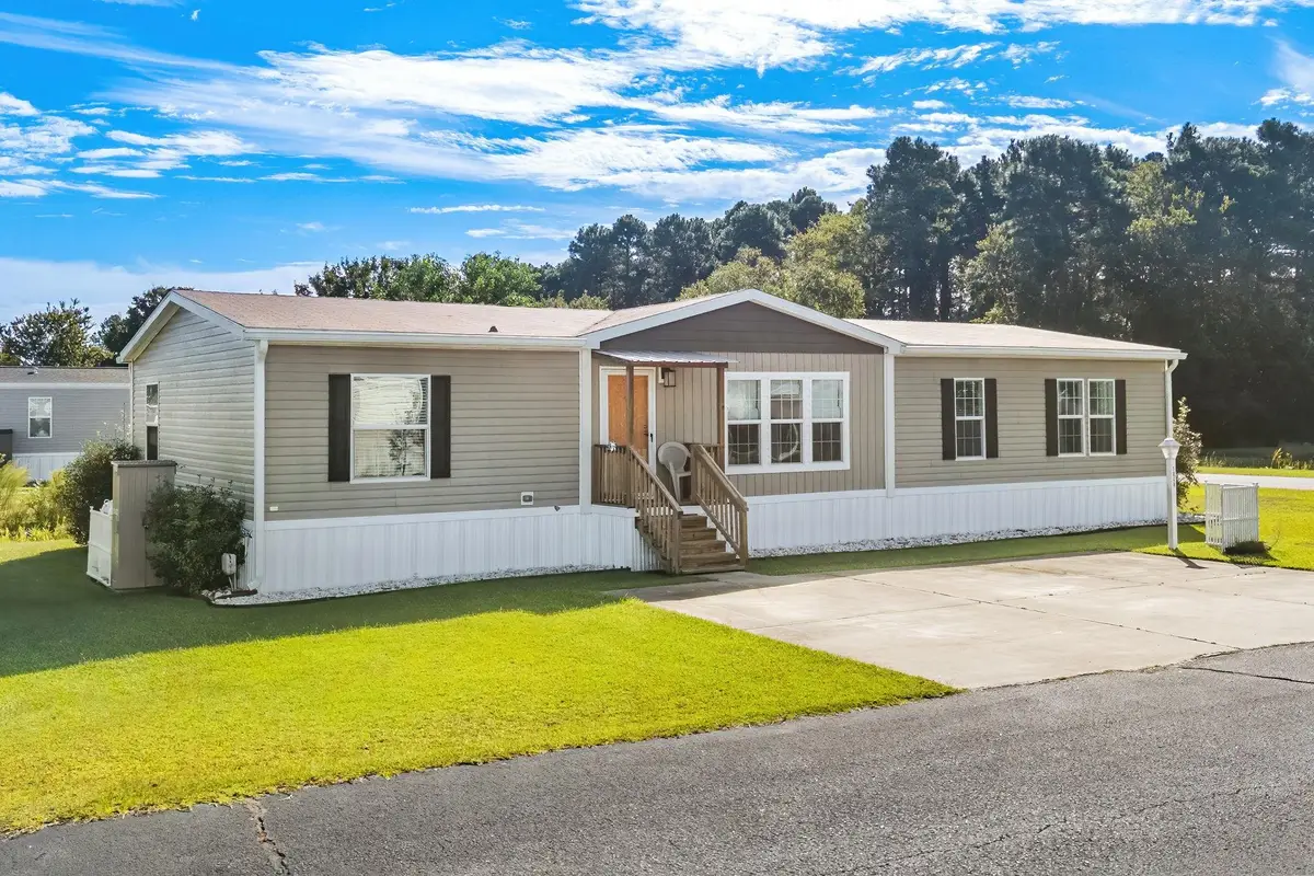 1040 Colonial Ln., Conway, SC 29526 - #1
