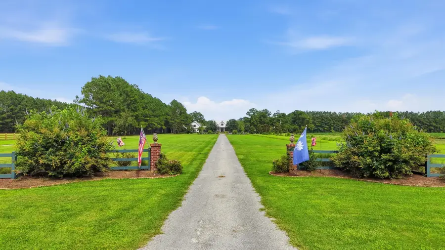 220 Boyd Rd, Andrews, SC 29510 - #3