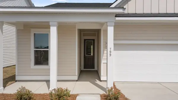536 Waters Edge Dr., Myrtle Beach, SC 29577