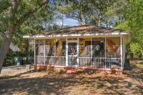 1618 Hillside Dr. S, North Myrtle Beach, SC 29582