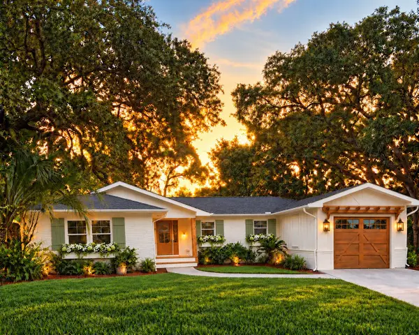 602 Calhoun Rd., Myrtle Beach, SC 29577