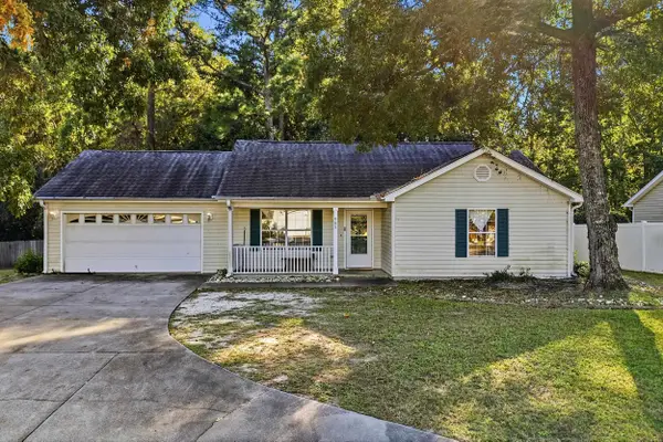 965 Castlewood Dr., Conway, SC 29526