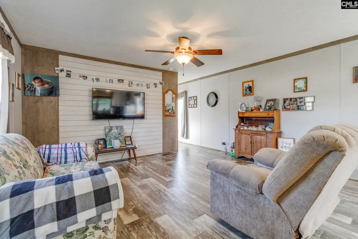 628 Bell Road, Mayesville, SC 29104 - Image #1