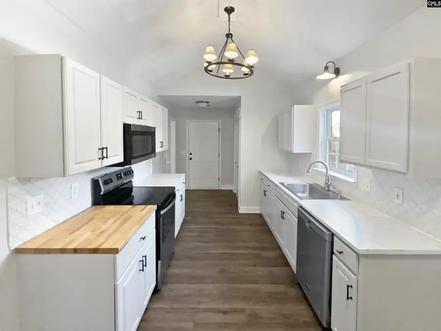 21 Twin Oaks Circle, Columbia, SC 29209 - Image #2