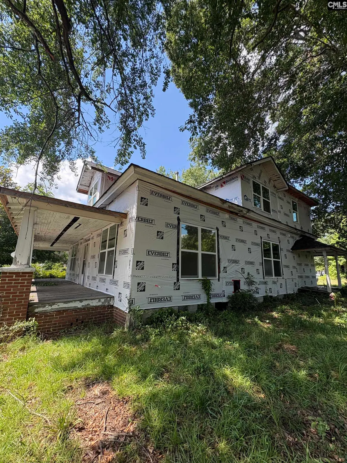 138 S Pine Street, Batesburg, SC 29006 - #1