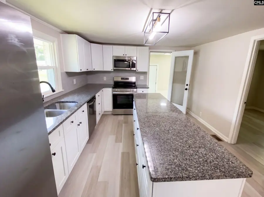 630 S Lee Street, Batesburg, SC 29006 - #2
