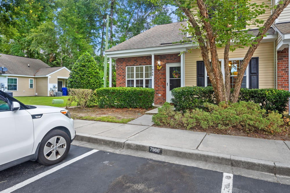 7986 Shadow Oak Drive, North Charleston, SC 29406 ERA