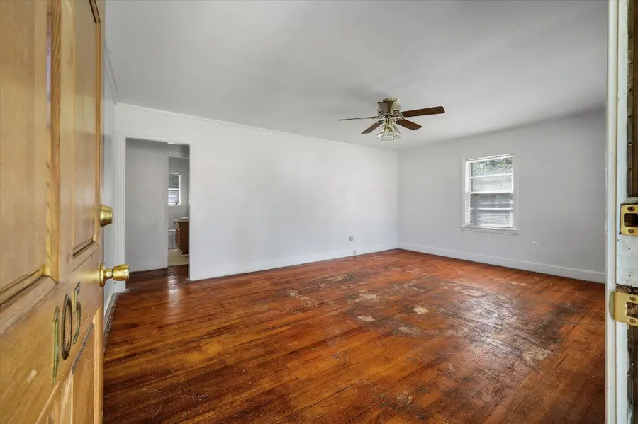 105 Pinewood Street, Walterboro, SC 29488 - Image #3