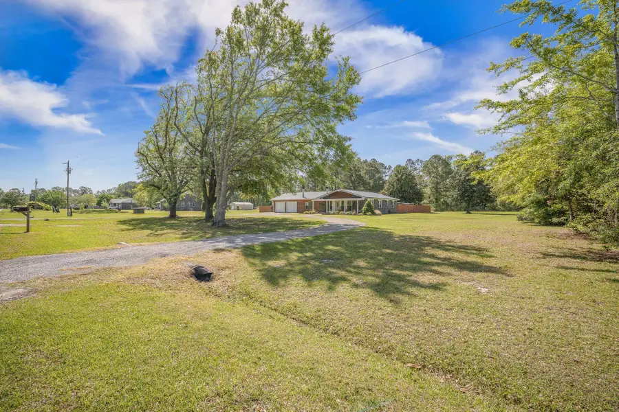 208 Mini Farm Road, Bonneau, SC 29431 - Image #2