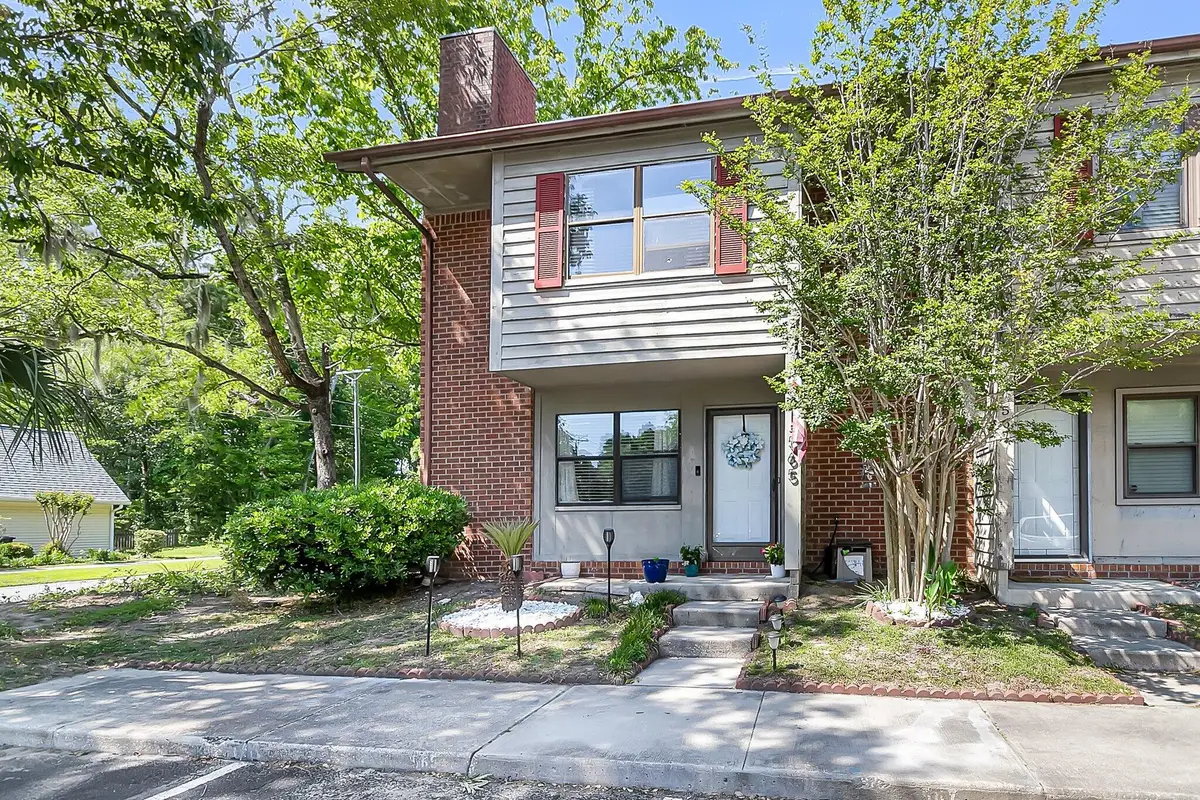 565 Travelers Boulevard, Summerville, SC 29485 - Image #1