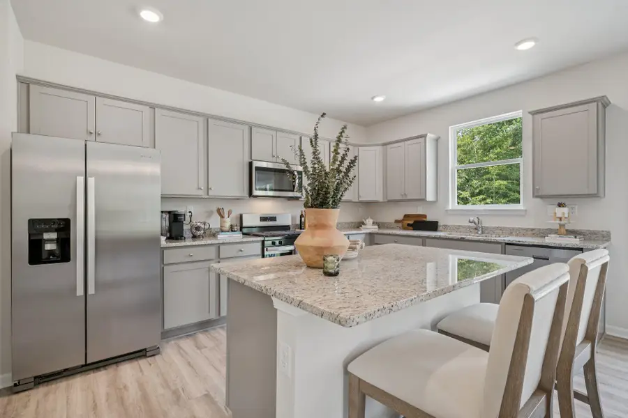 573 Lake Ridge Boulevard, Summerville, SC 29486 - Image #3