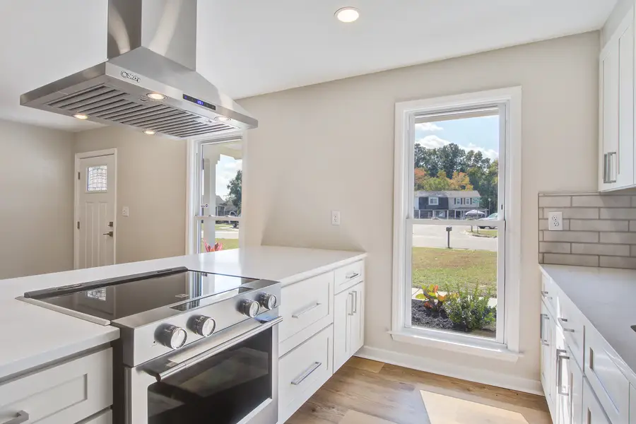 5031 Foxwood Drive, North Charleston, SC 29418 - Image #2