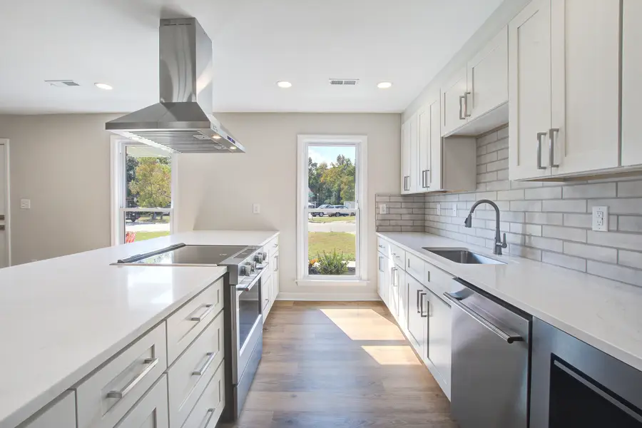 5031 Foxwood Drive, North Charleston, SC 29418 - Image #3