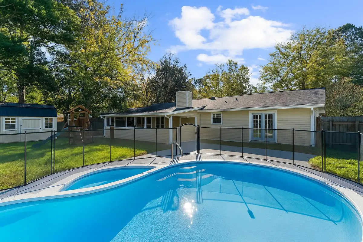 300 Logan Drive, Summerville, SC 29483 - Image #1