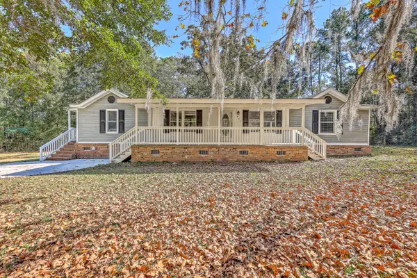 832 Laura Lane, Huger, SC 29450