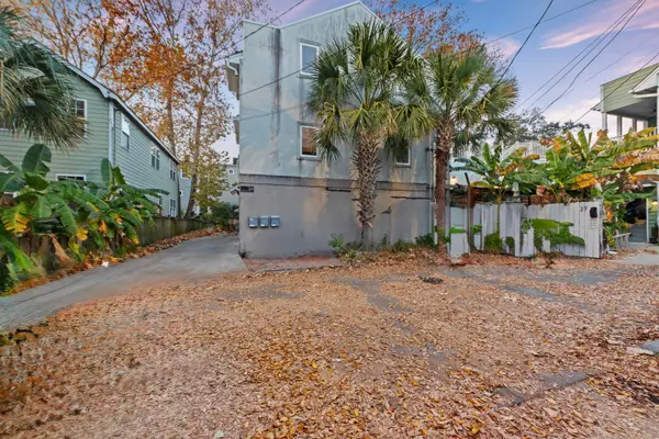 24 Strawberry Lane #B, Charleston, SC 29403