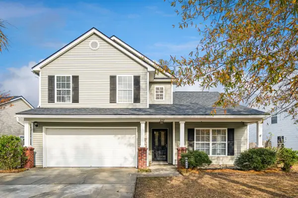 437 Dovetail Circle, Summerville, SC 29483
