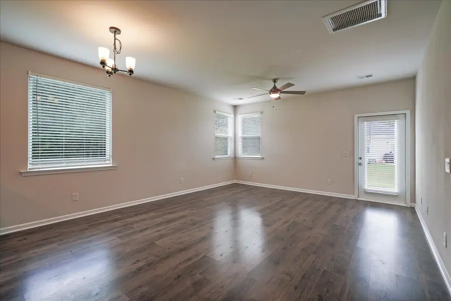 1184 Warrens Way, Manning, SC 29102 - Image #2