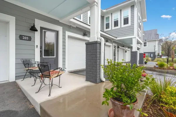 305 Flowering Peach #203, Charleston, SC 29414