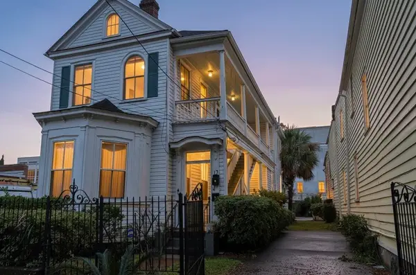17 Charlotte Street, Charleston, SC 29403