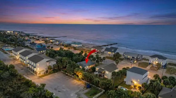 141 Palmetto Boulevard, Edisto Island, SC 29438