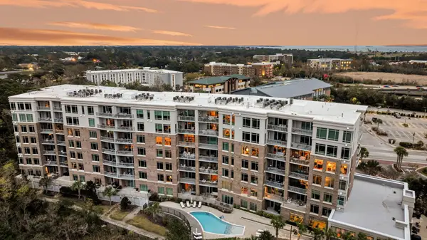 155 Wingo Way Way #451, Mount Pleasant, SC 29464