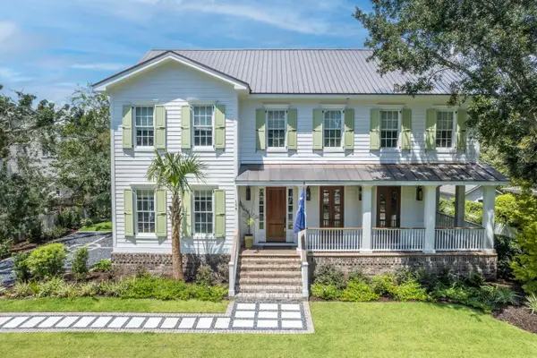 108 Live Oak Drive, Mount Pleasant, SC 29464
