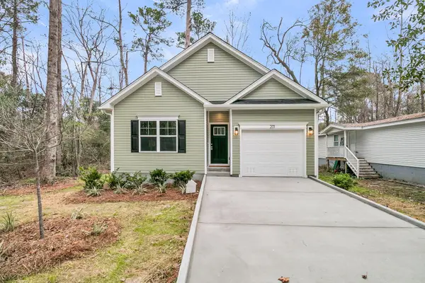 201 Challedon Drive, Summerville, SC 29485