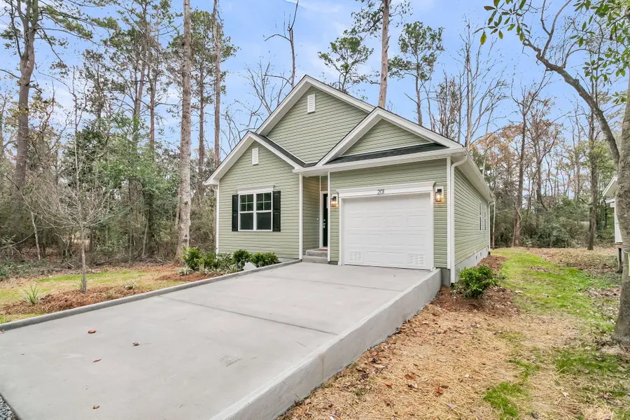 201 Challedon Drive, Summerville, SC 29485 - Image #3