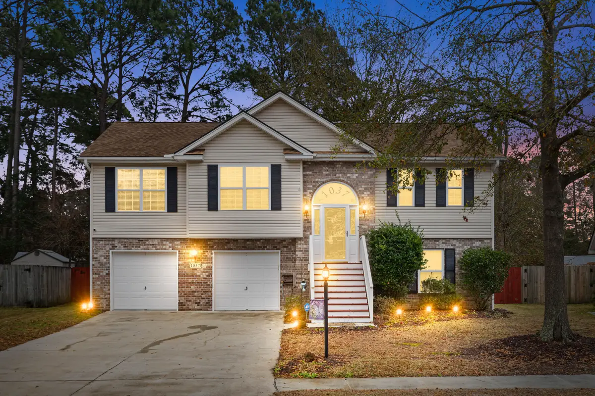 1037 Cobblestone Boulevard, Summerville, SC 29486 - Image #1